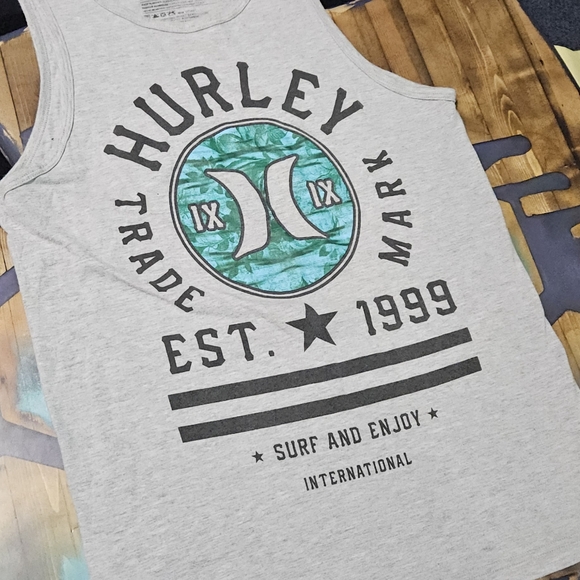 3FOR30 HURLEY TANK - Picture 3 of 5